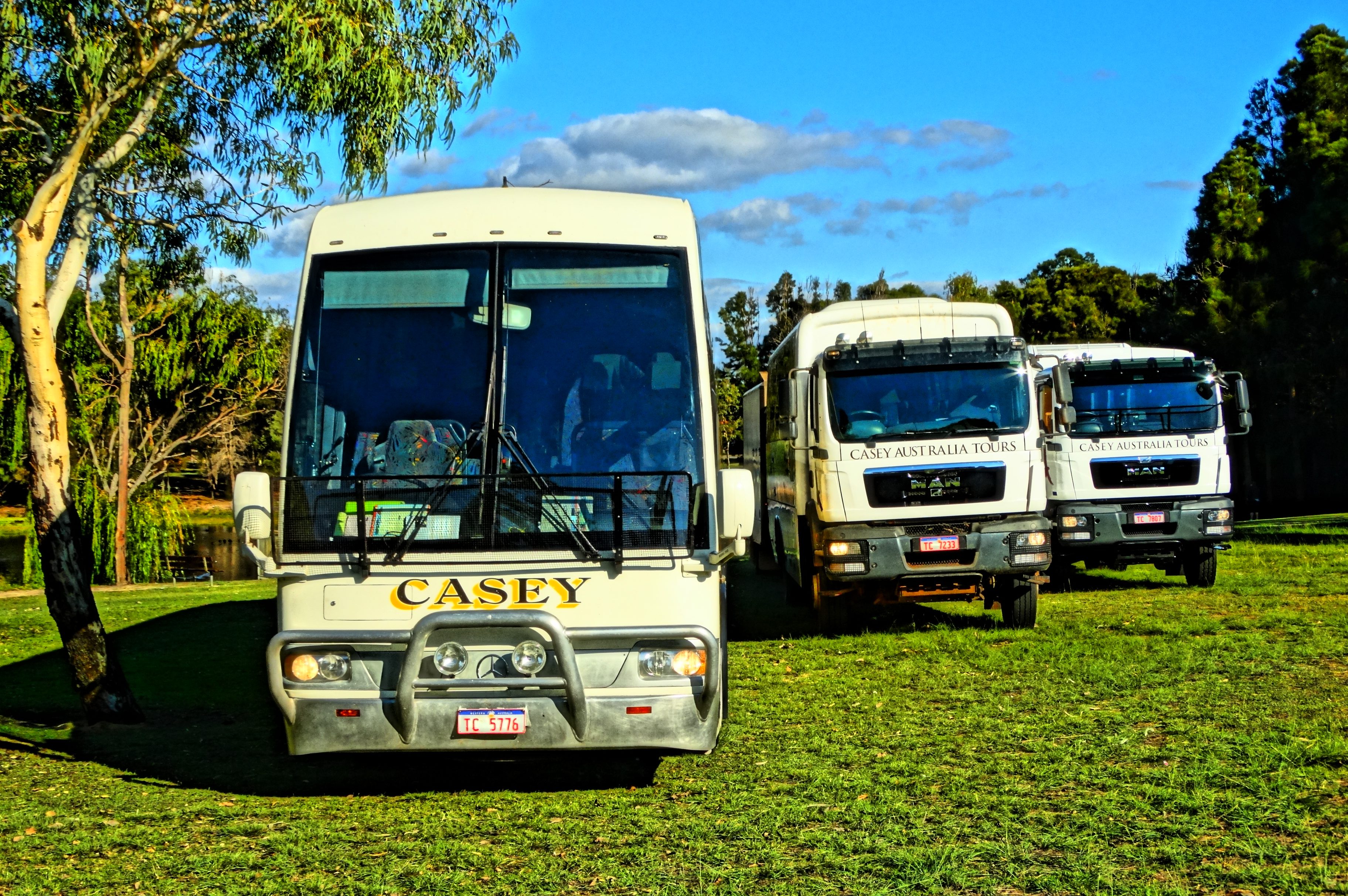 west coast australia bus tours