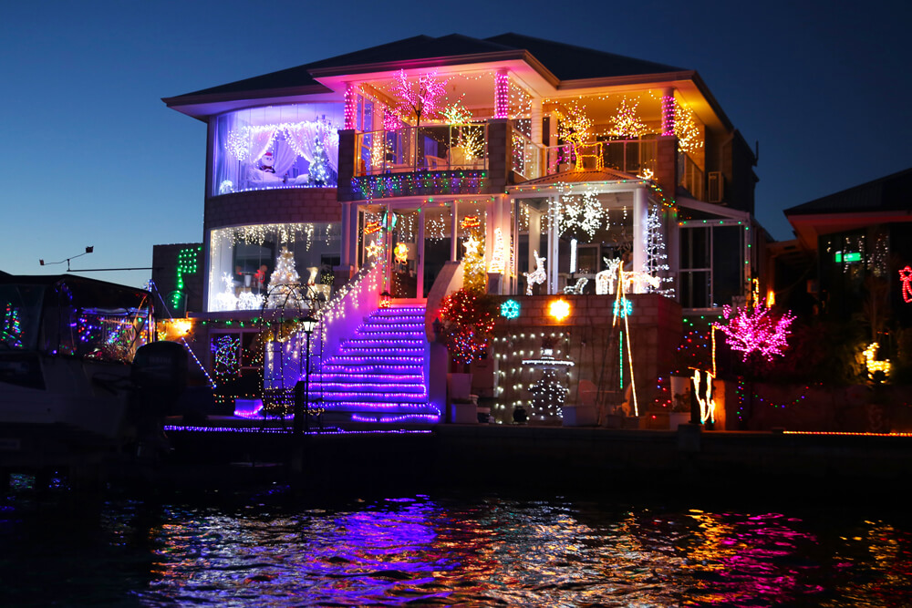 Canal Christmas Lights Tour – Mandurah